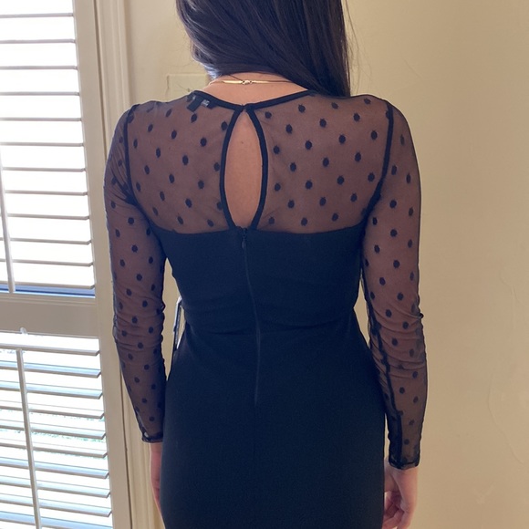 My little black dress, NWT, Junior size medium, but more like small, fitted - Picture 2 of 13